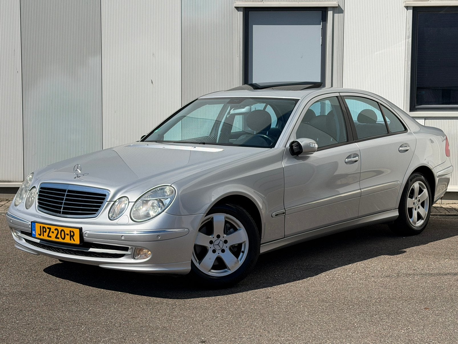 Mercedes-Benz E-klasse 280 3.0 V6 Avantgarde 121dkm Leer TOP, Auto's, Automaat, Achterwielaandrijving, Zwart, Sedan