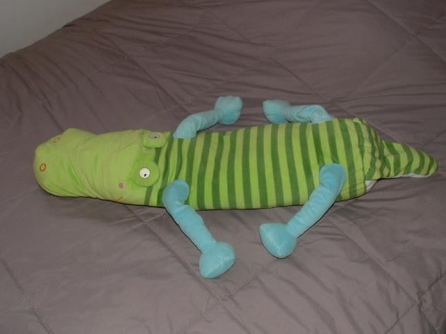 IKEA KROKODIL BARNSLIG VELOURS LICHTGROEN MET GROEN, Kinderen en Baby's, Speelgoed | Knuffels en Pluche, Ophalen of Verzenden