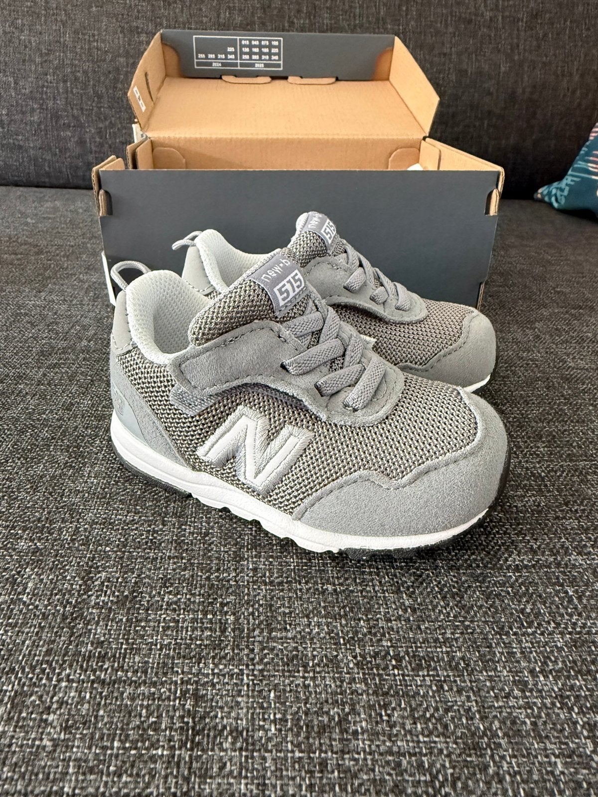 New Balance - new-b 515 - unused - color: grey - size: 18.5, Ophalen, Zo goed als nieuw, Jongetje of Meisje, Schoentjes