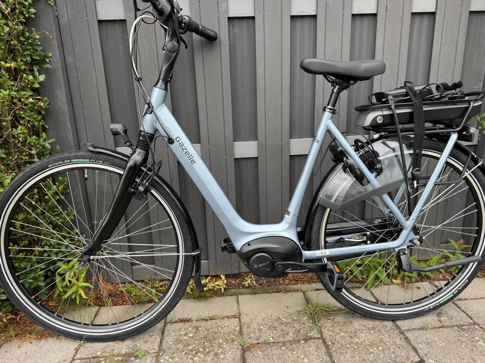Elektrische fiets Gazelle Grenoble C7+ Bosch middenmoter, Ophalen, Zo goed als nieuw, 50 km per accu of meer, 55 tot 59 cm