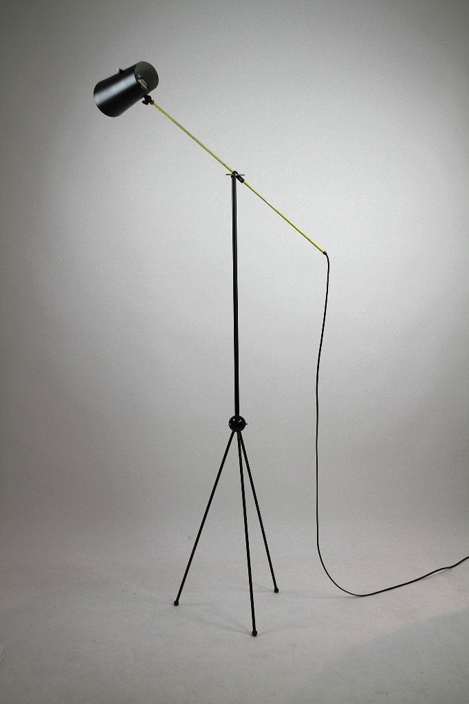 Zweedse modernistische driepoot "Hengel" vloerlamp - 1950s, Gebruikt, Ophalen of Verzenden, Metaal, 150 tot 200 cm