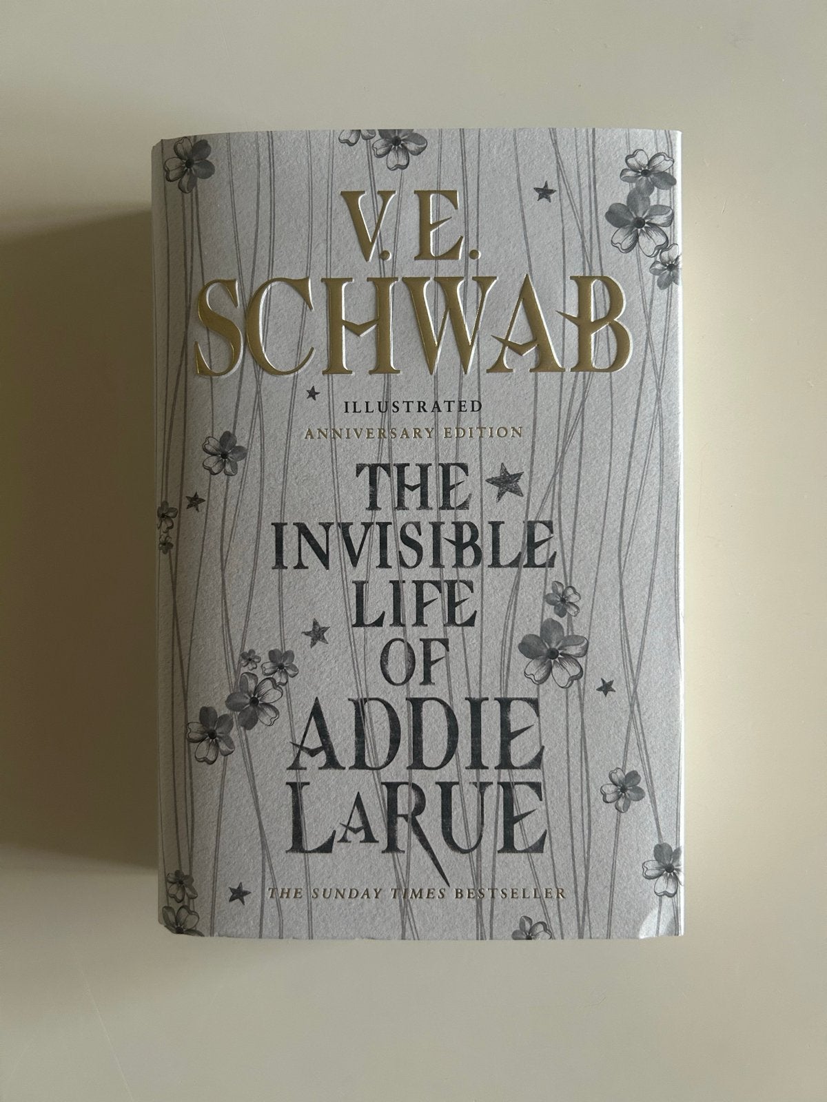 The Invisible Life of Addie LaRue -V.E. Schwab (Engelstalig), Ophalen of Verzenden, Nieuw, Amerika