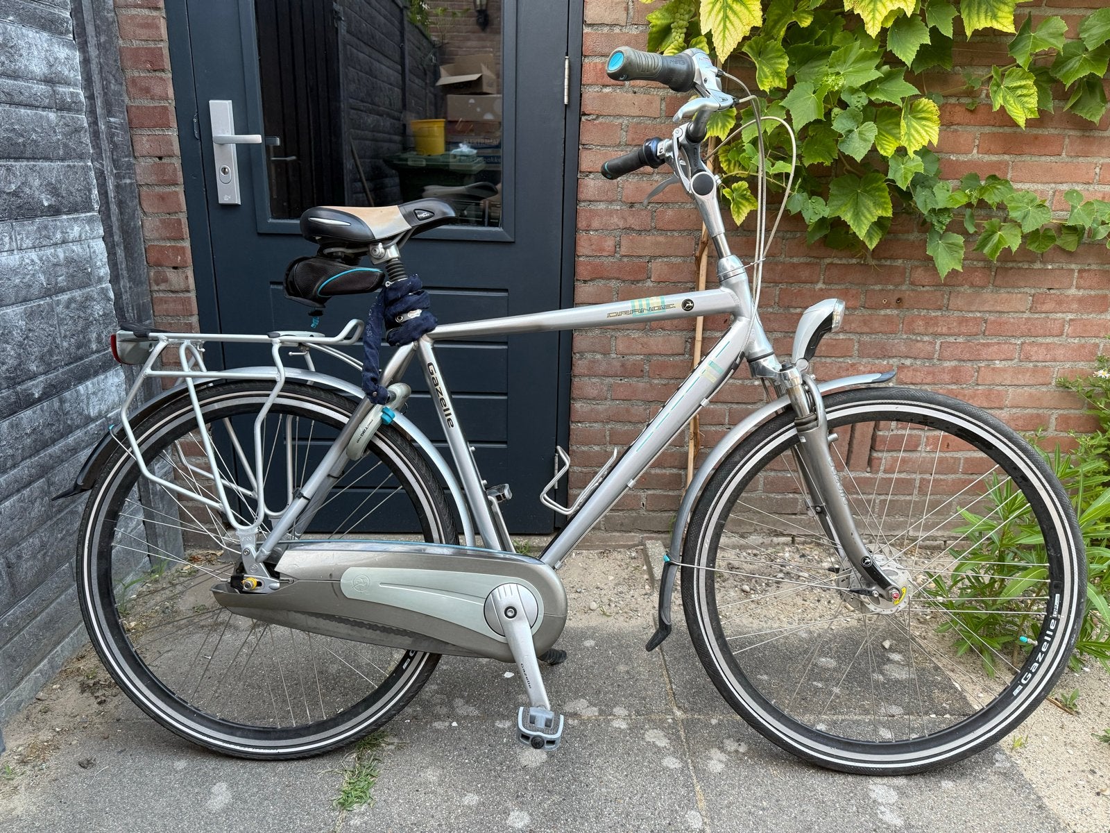 Gazelle Orange 8 speed met AXA slot en tas, Fietsen en Brommers, Fietsen | Dames | Damesfietsen, Ophalen, Gebruikt, Versnellingen