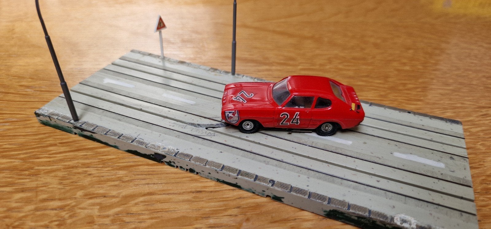 Faller AMS Ford Capri, Ophalen of Verzenden, Gelijkstroom of Wisselstroom, Brug, Tunnel of Gebouw, Overige merken