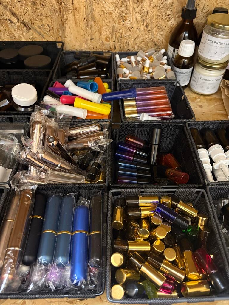 Diverse lege rollers, potjes en sprayflessen - Nieuw!, Overige kleuren, Gehele gezicht, Nieuw, Ophalen of Verzenden