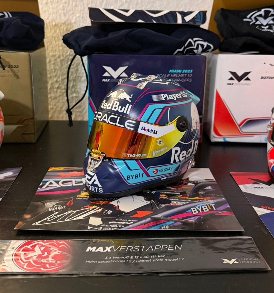 Max Verstappen 1:2 Helm – Miami GP 2023, Verzamelen, Ophalen, Zo goed als nieuw, Formule 1