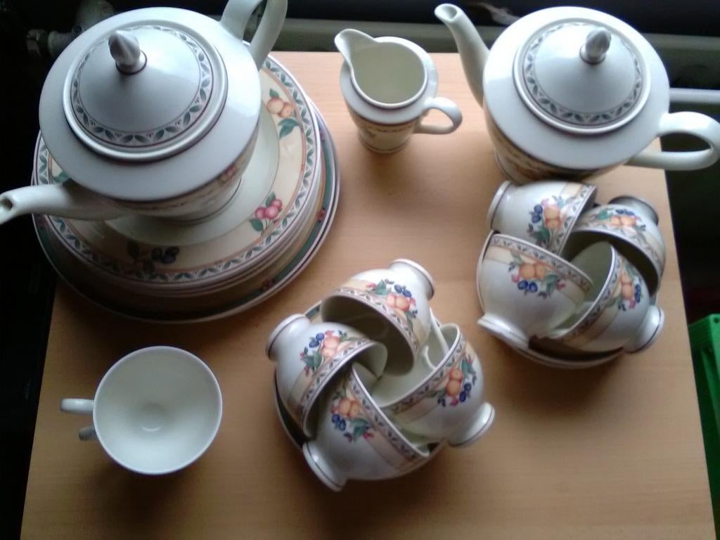 Winterling cottage  uitgebreid servies, Ophalen of Verzenden, Zo goed als nieuw, Bord(en), Overige stijlen