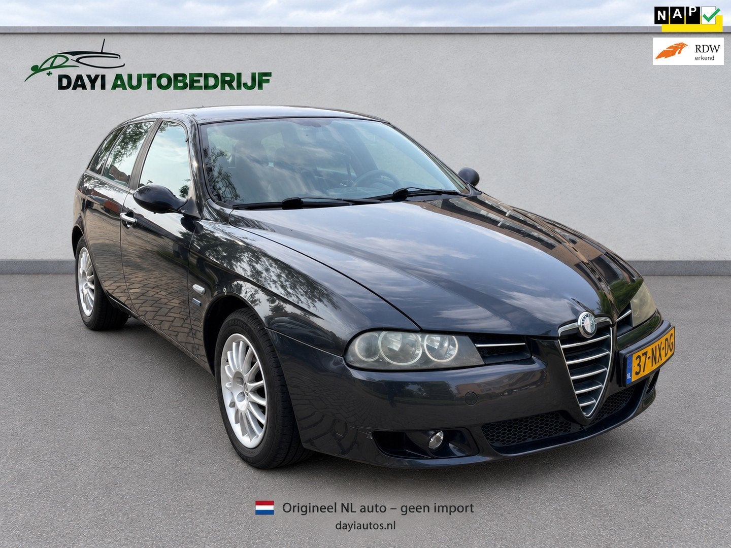 Alfa Romeo 156 Sportwagon 1.8 T.Spark Impression, Lmv, Leder, Voorwielaandrijving, Gebruikt, Zwart, 4 cilinders