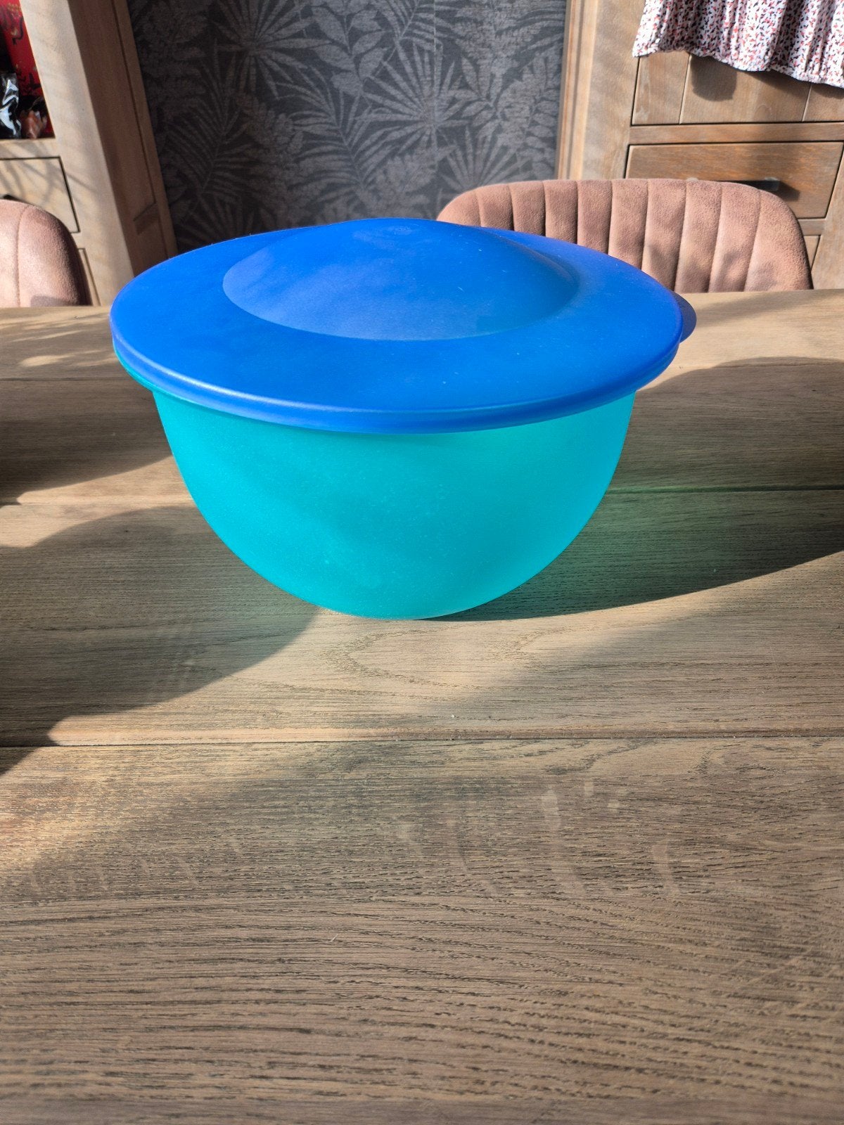 Tupperware schaal met deksel - Aqua/Blauw, Huis en Inrichting, Keuken | Tupperware, Schaal, Blauw, Nieuw, Ophalen of Verzenden