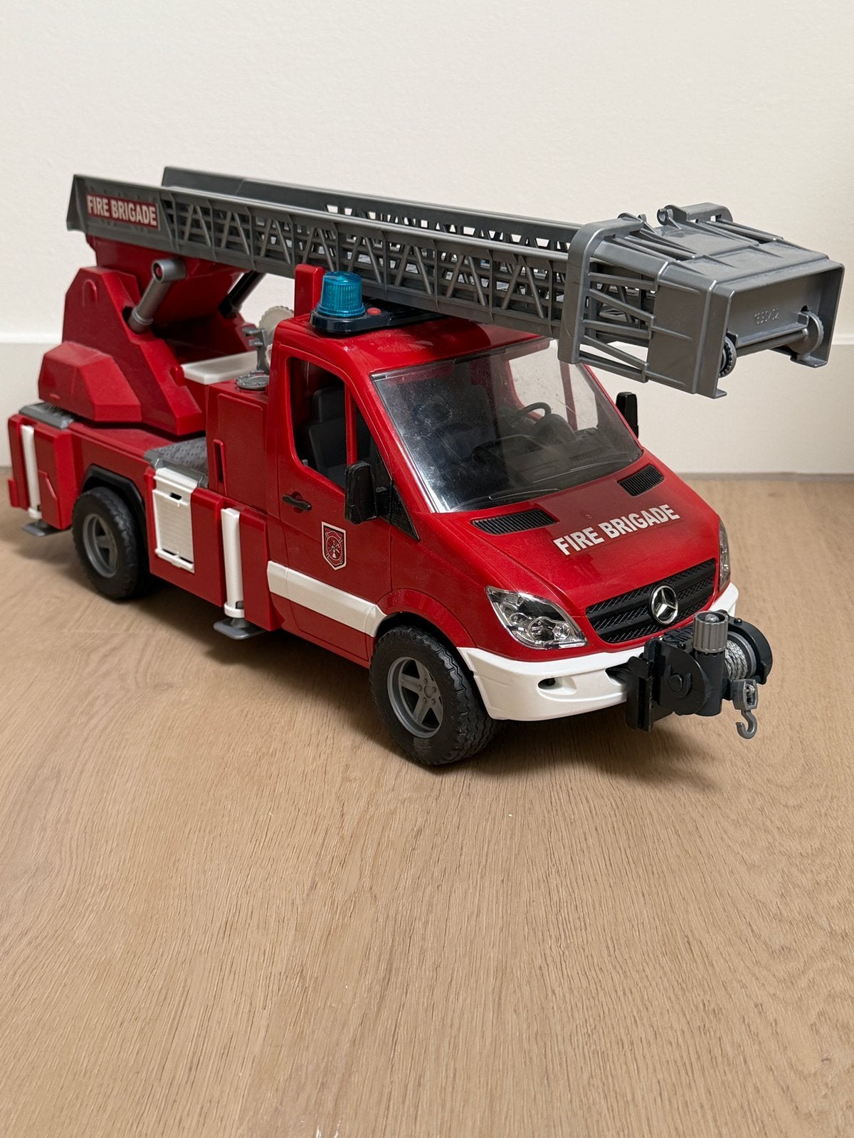 Bruder 02673 Mercedes Benz Sprinter brandweer ladderwagen, Kinderen en Baby's, Speelgoed | Speelgoedvoertuigen, Ophalen of Verzenden