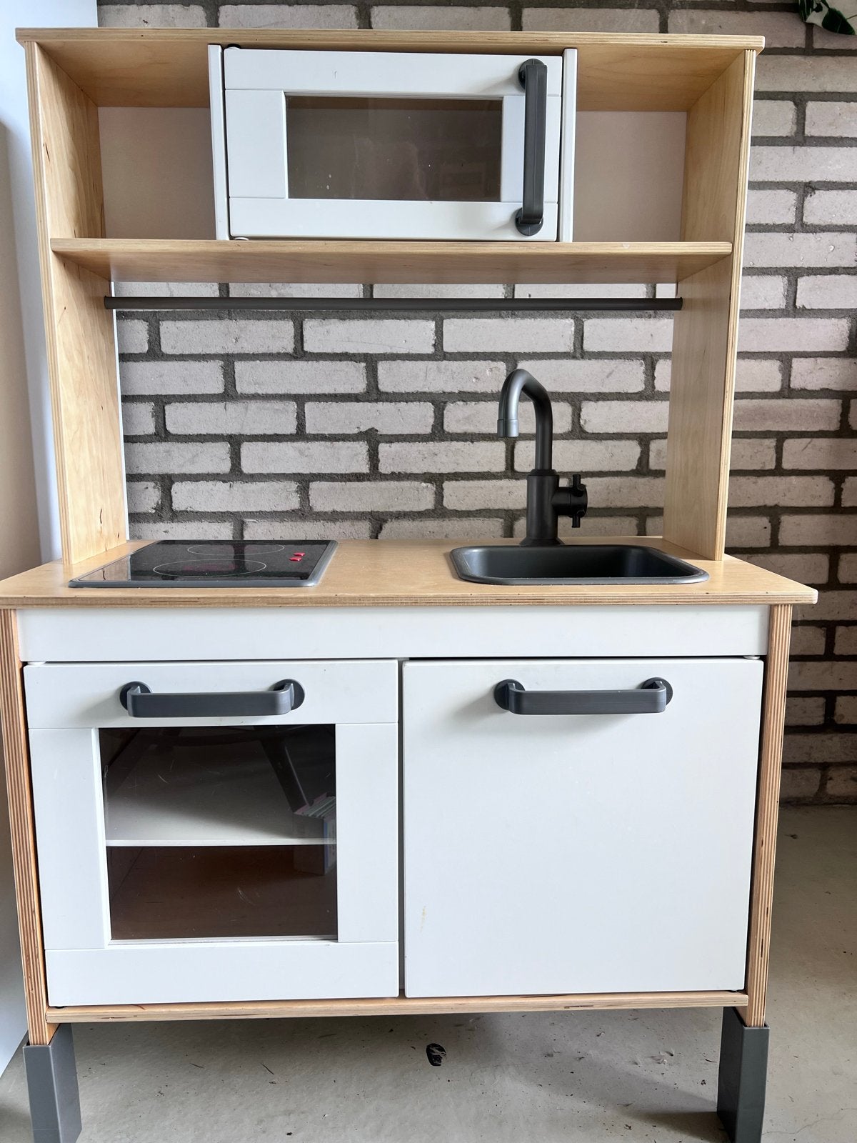 IKEA DUKTIG Speelkeuken met magnetron en kraan, Ophalen, Gebruikt, Hout, Speelkeuken