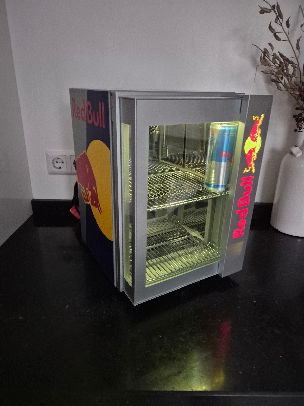Red Bull Koelkast - Baby Cooler 2020 ECO LED, Witgoed en Apparatuur, Ophalen, Zonder vriesvak, Energieklasse A of zuiniger, Minder dan 45 cm
