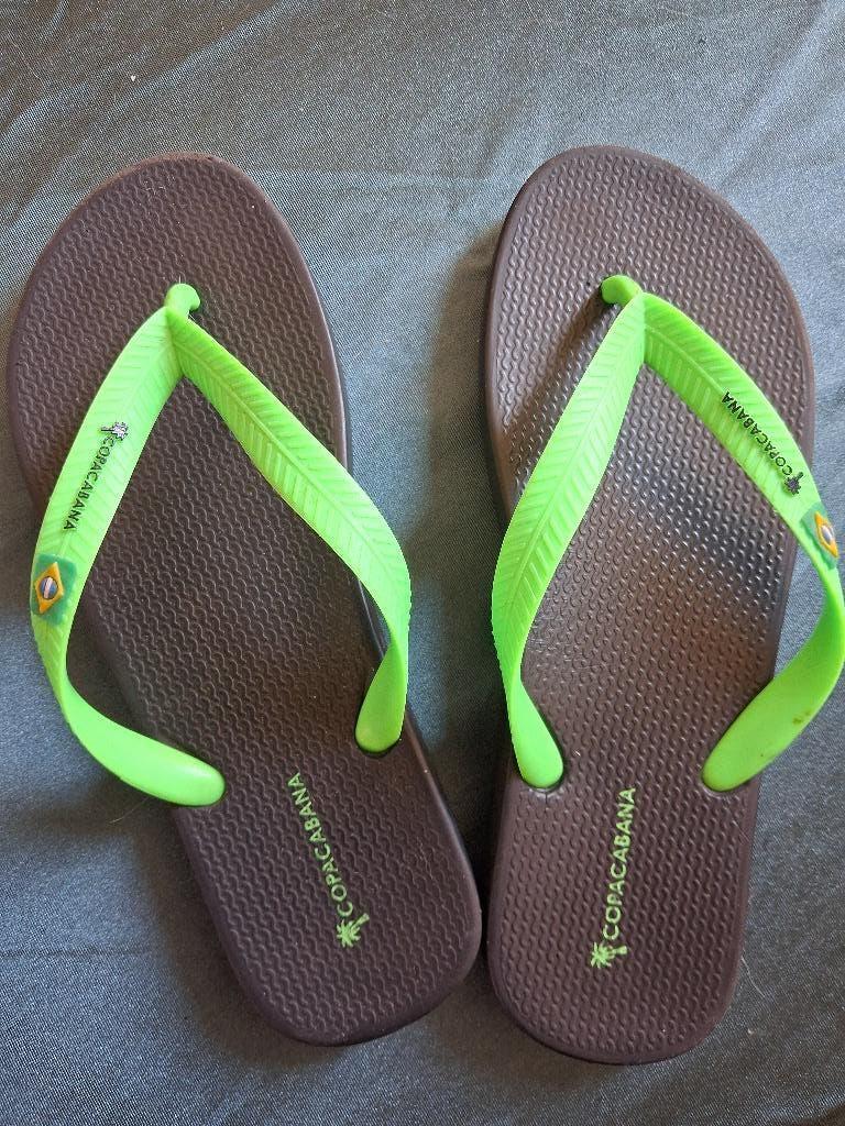 Slippers copacabana 37, Kleding | Dames, Schoenen, Slippers, Copacabana, Ophalen of Verzenden, Zo goed als nieuw