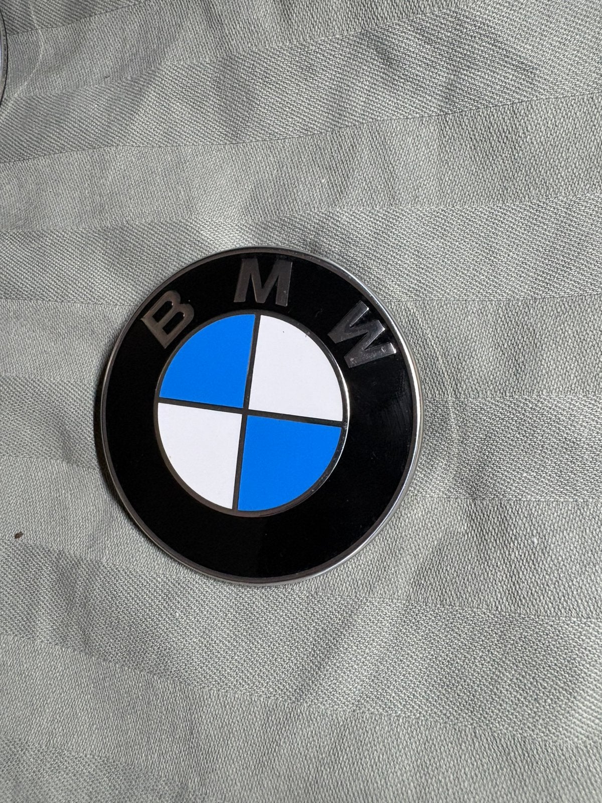 Origineel BMW Embleem Logo 82mm OEM (7441391), Ophalen of Verzenden