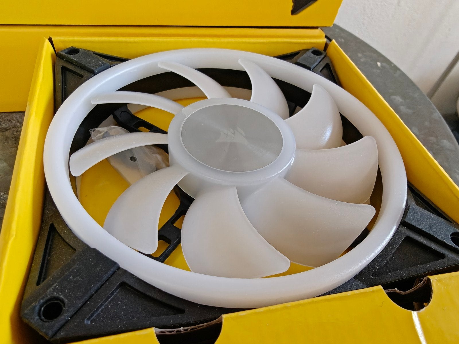 4x Corsair QL140 RGB ventilatoren (nieuw in doos), Computers en Software, Computerkoelers, Ophalen of Verzenden, Nieuw, Luchtkoeling