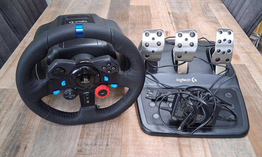 Logitech G29, Spelcomputers en Games, Spelcomputers | Sony PlayStation Consoles | Accessoires, Zo goed als nieuw, PlayStation 4