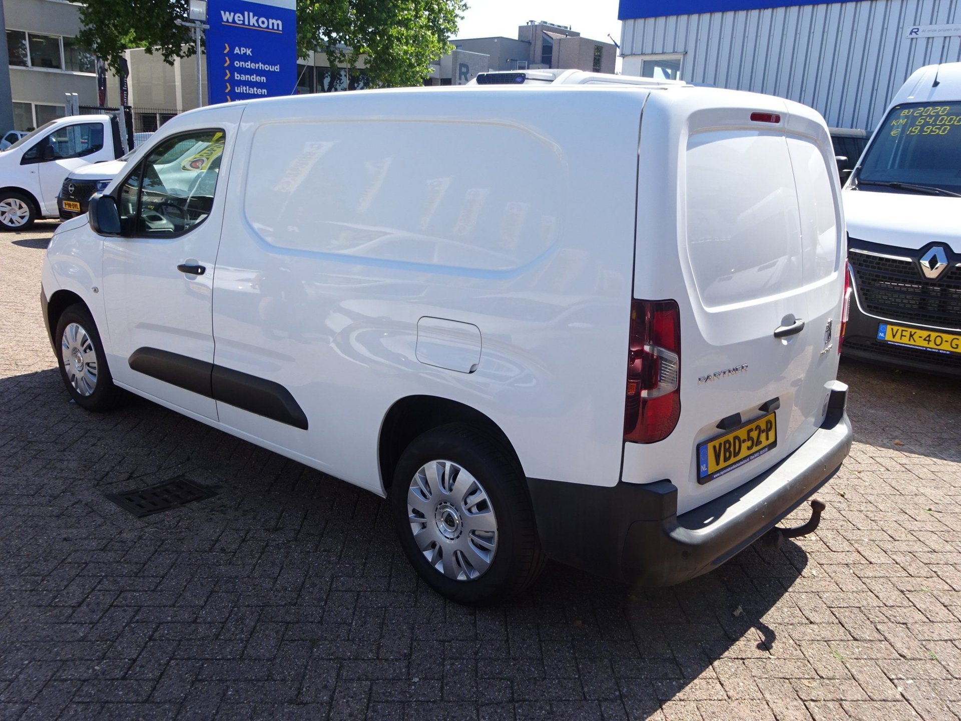 Peugeot Partner 1.6 BlueHDI Premium Long 100 PK AIRCO NAVI D, Auto's, Gebruikt, 4 cilinders, Origineel Nederlands, Bedrijf