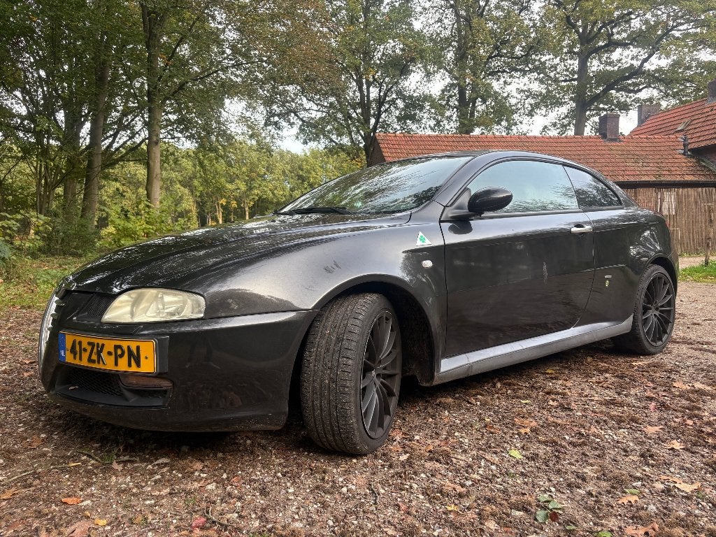 Alfa Romeo GT 2.0 JTS 2005 Zwart, Auto's, Voorwielaandrijving, 400 kg, Zwart, Bedrijf