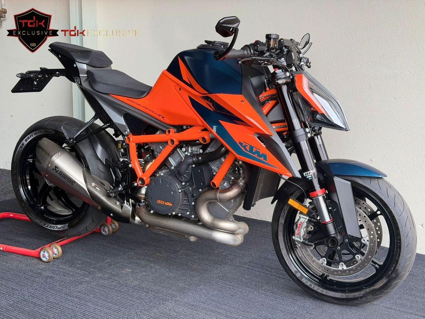KTM 1290 SUPERDUKE R 3.0 TECH TRACK PACK SUPER DUKE R 1390, Motoren, 2 cilinders, Motorrijbewijs A, Bedrijf, 1301 cc