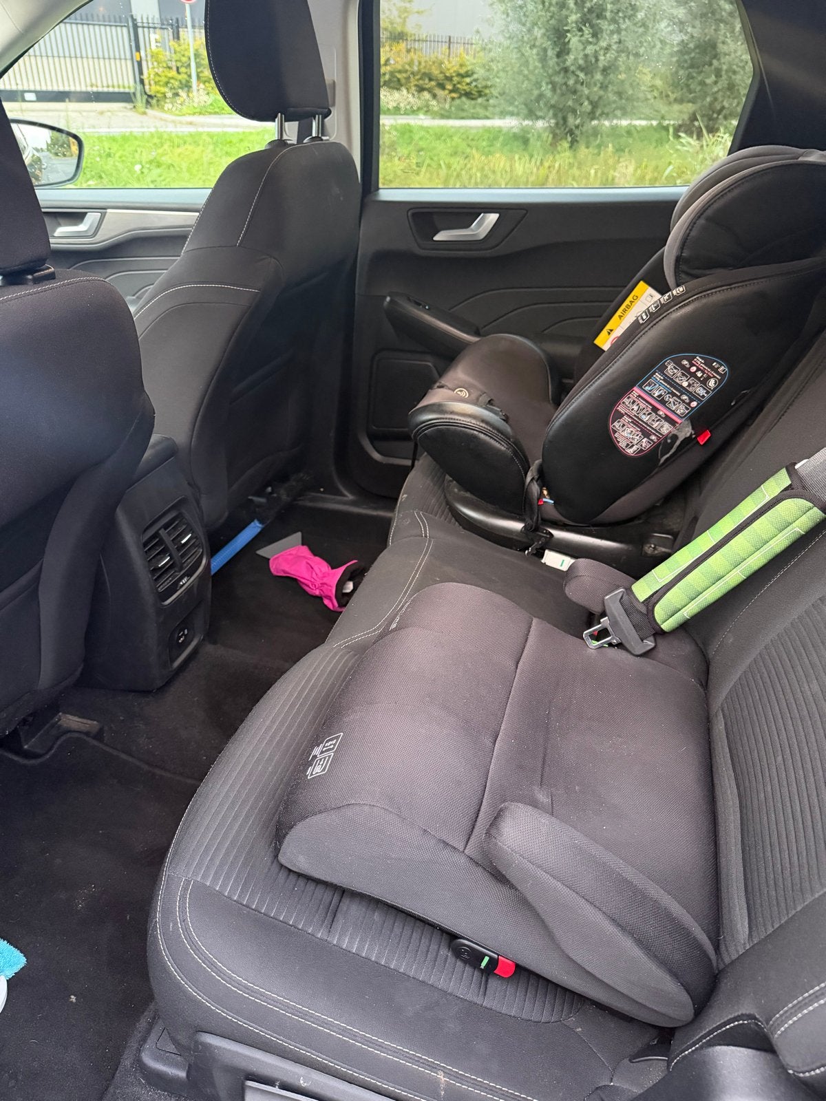 Foto 8 van Ford Kuga 2.5 Phev E-cvt 225pk 2021 Zwart