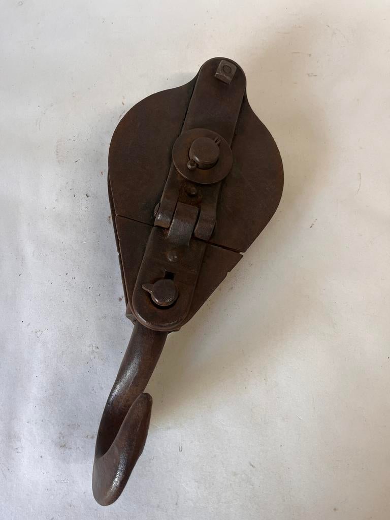 Zwaar industrieel katrol hijshaak metaal 41 cm, Antiek en Kunst, Ophalen of Verzenden