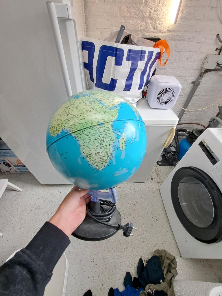 Lichtgevende wereldbol, Huis en Inrichting, Ophalen of Verzenden, Verlicht, Zo goed als nieuw
