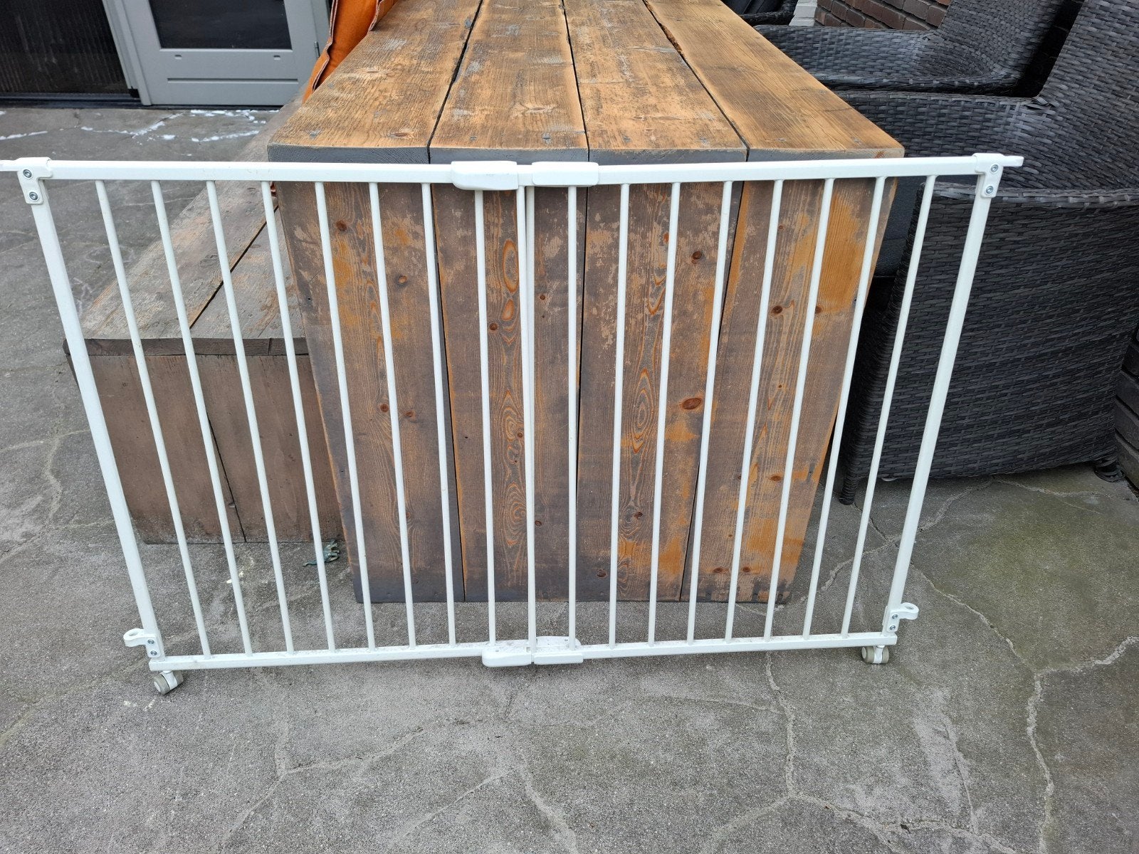 Uitschuifbaar Traphekje met Muurbevestiging 77-122 cm, Kinderen en Baby's, Traphekjes, Ophalen, Gebruikt, 115 cm of meer, Metaal of IJzer