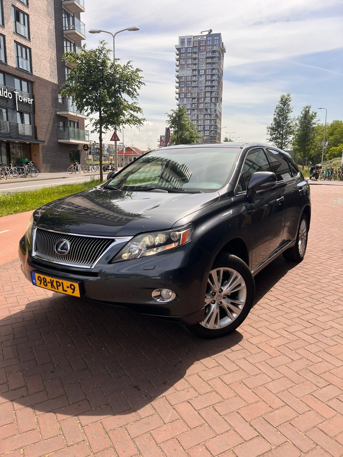 Lexus RX450h 4WD President Luchtvering DEALER ONDERHOUDEN, Auto's, Lexus, Automaat, 249 pk, Beige, 2000 kg