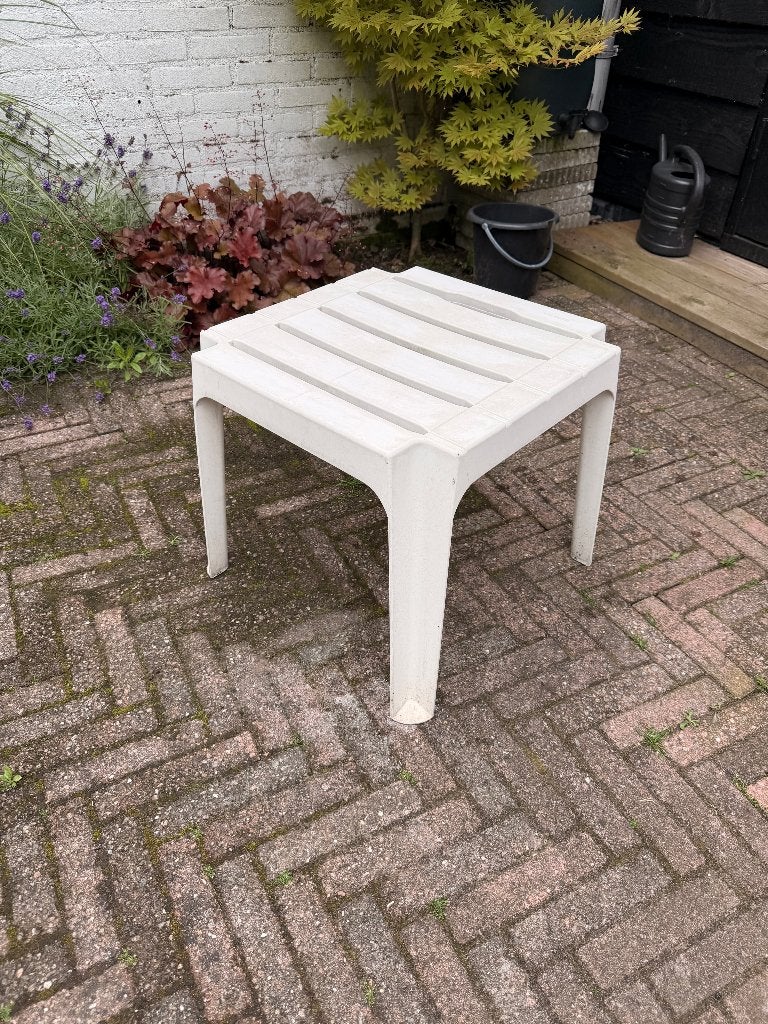Plastic bijzettafeltje, Tuin en Terras, Tuintafels, Gebruikt, Vierkant, Plastic, Ophalen