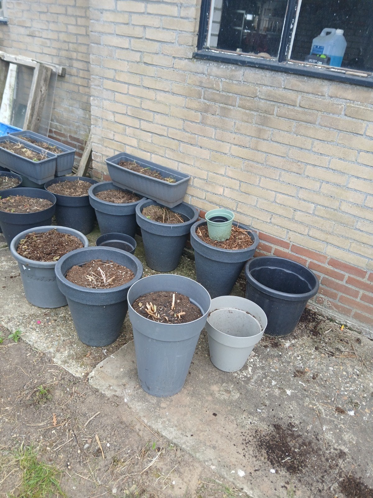 bloembakken bloempotten, Tuin en Terras, Bloembakken en Plantenbakken, Ophalen of Verzenden, Rond, Steen