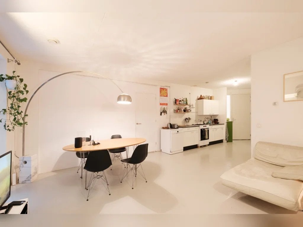 NIEUW! Woonruimte te huur Harry Banninkstraat, Amsterdam