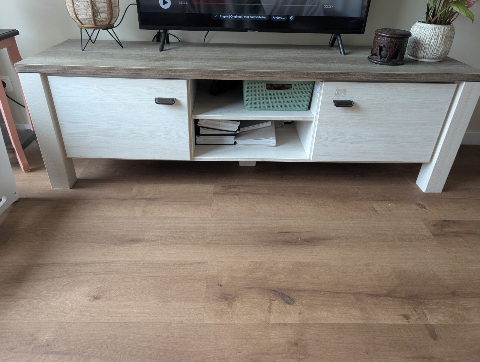Leen Bakker Lynn TV meubel - UITERLIJK 30 SEP OPHALEN, Ophalen, Gebruikt, 150 tot 200 cm, 25 tot 50 cm