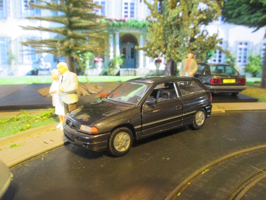 1/43 Opel Astra F GSi - Gama metallic-antraciet-zwart #1, Ophalen of Verzenden, Gebruikt, Auto, Gama