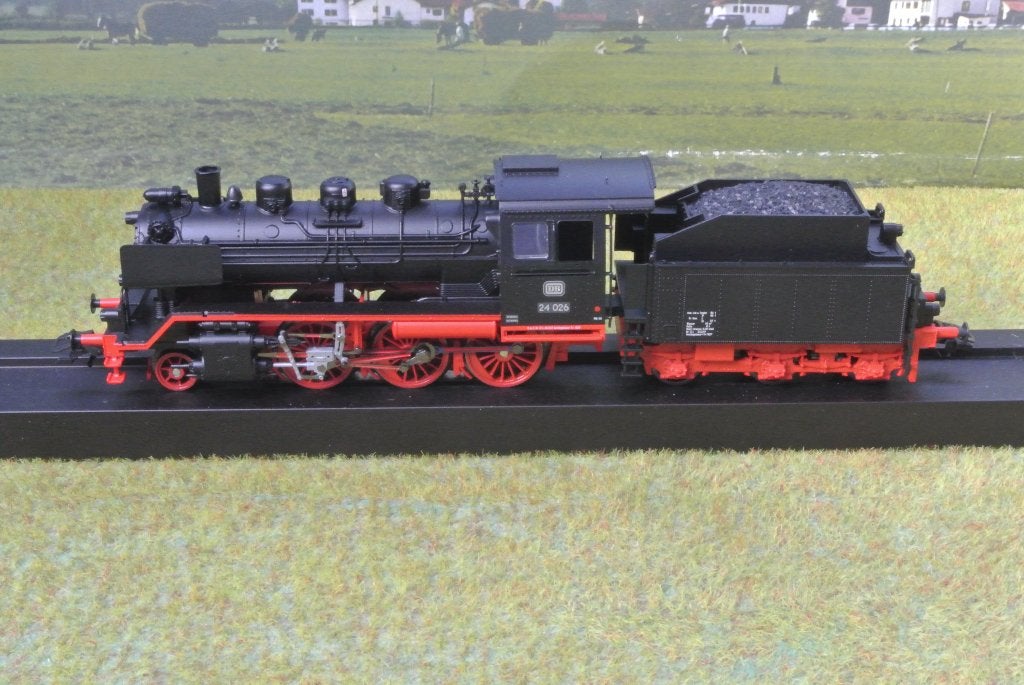 Märklin 36241 BR 24 Stoomlocomotief met getrokken tender, Wisselstroom, Locomotief, Ophalen of Verzenden, Zo goed als nieuw