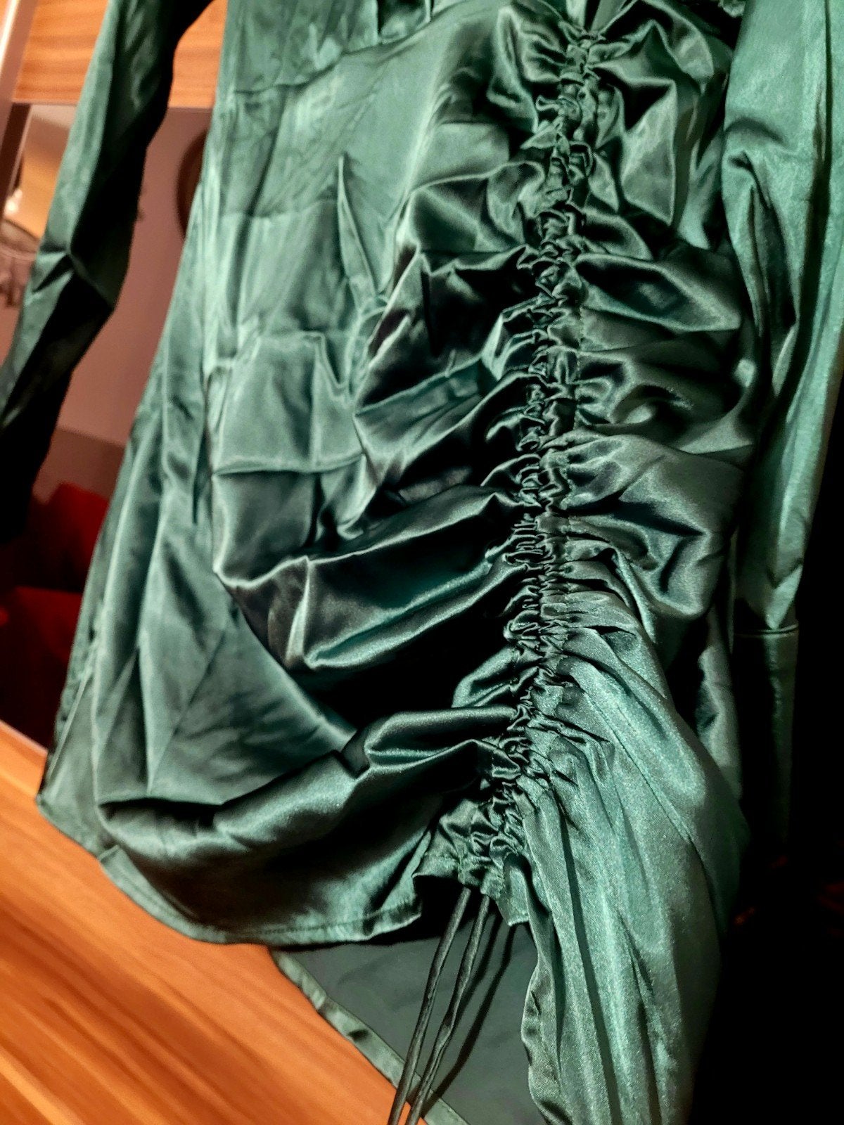 Cider satijnen jurk met ruches - Maat L, Kleding | Dames, Jurken, Maat 42/44 (L), Nieuw, Ophalen of Verzenden, Boven de knie