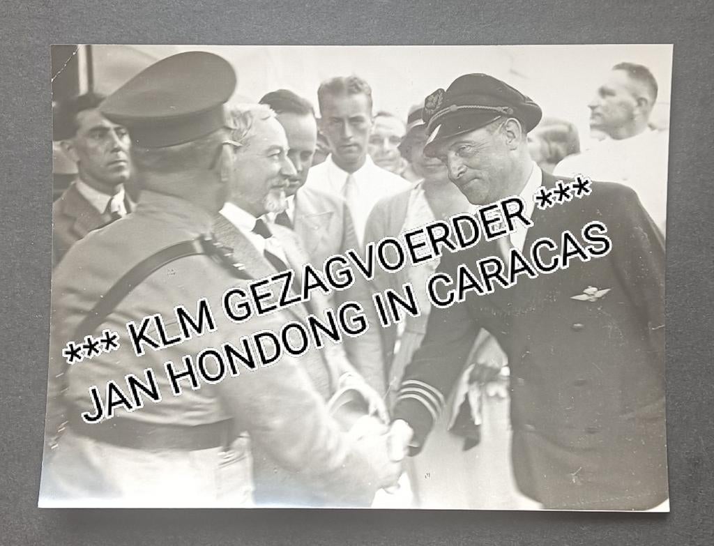 KLM piloot Jan Hondong in Caracas oude periode foto 12x16cm, Ophalen of Verzenden, Gebruikt, Kaart, Foto of Prent