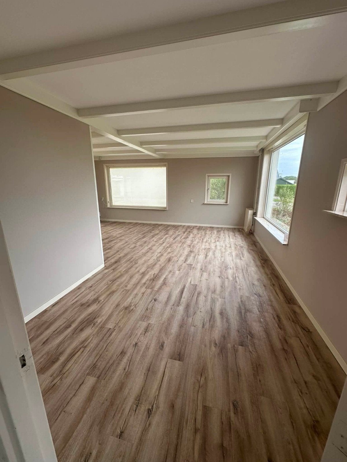 Ervare Klusjesman – Laminaat, Gipsplaten, Schilderen, Epoxy,