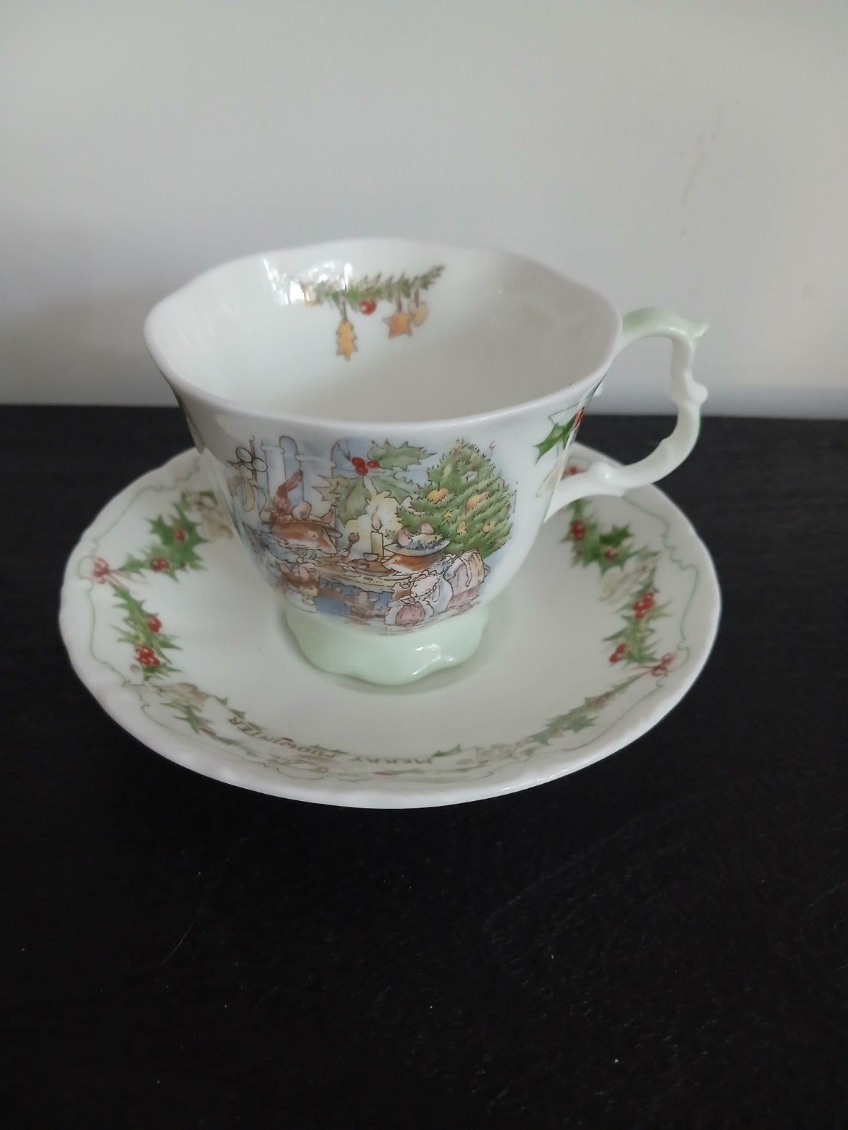 Kop en schotel royal doulton merry midwinter 1994, Ophalen of Verzenden