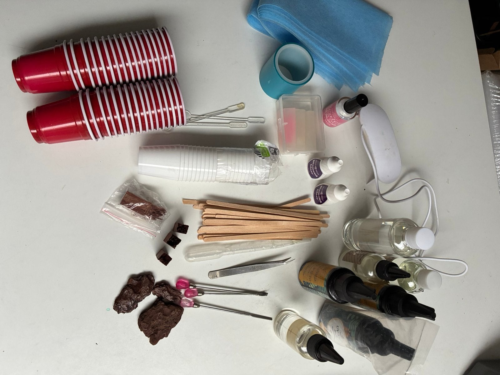 Heel groot pakket resin/epoxy  materialen, Ophalen of Verzenden, Zo goed als nieuw