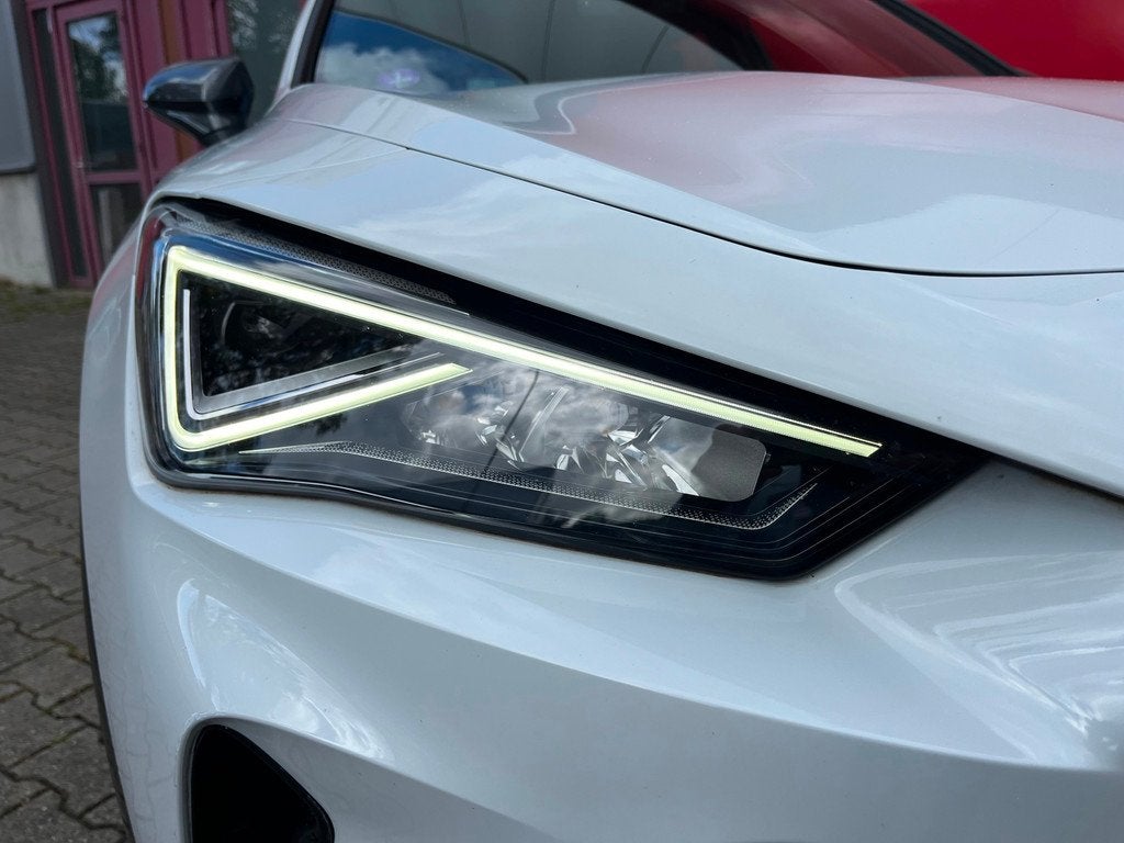 Cupra Formentor 1.4 TSI 265pk e-Hybrid Automaat / Plug in Hy, Auto's, Cupra, Gebruikt, 4 cilinders, Leder en Stof, Wit