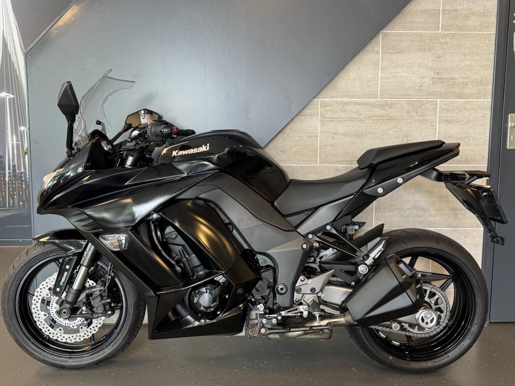 Kawasaki Tour Z 1000 SX ABS (bj 2015), Motoren, 1-1, Kawasaki‑cho
673‑8666  Akashi‑shi, JP, Kawasaki, Bedrijf, Meer dan 35 kW