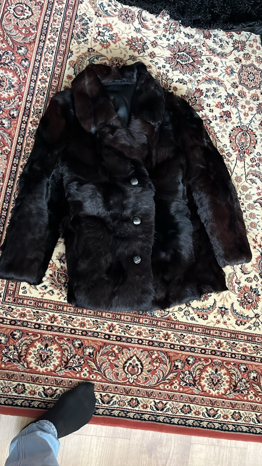 Elegante Zwarte Bontjas, Ophalen of Verzenden, Zo goed als nieuw, Maat 38/40 (M), Zwart