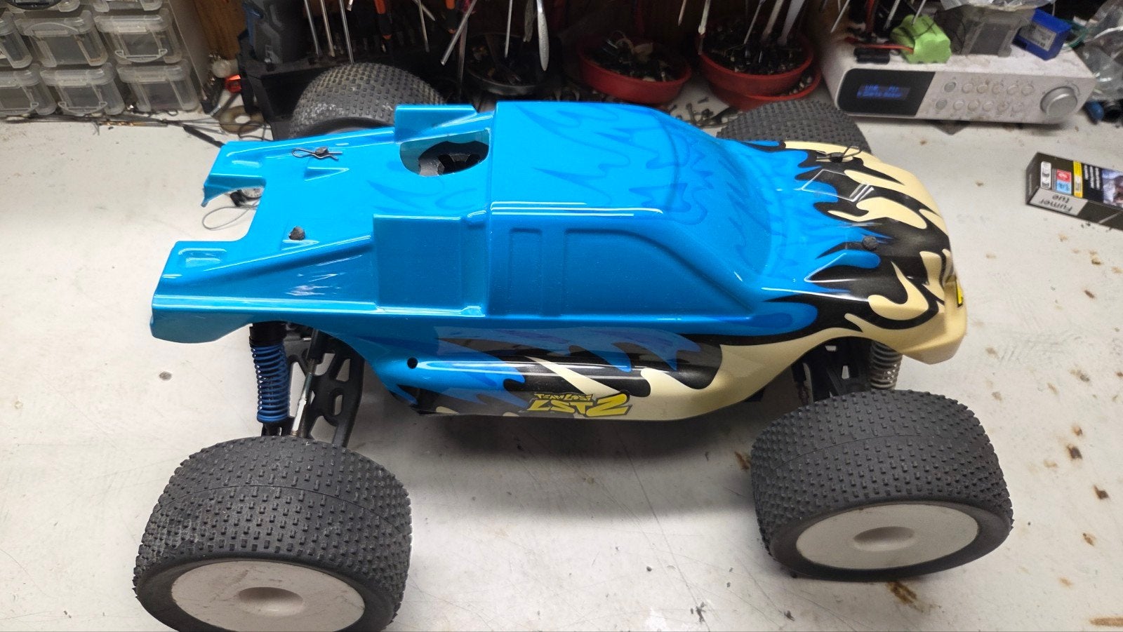 te koop mooie team losi, Hobby en Vrije tijd, Modelbouw | Radiografisch | Auto's, Gebruikt, Ophalen of Verzenden, Schaal 1:8, Nitro