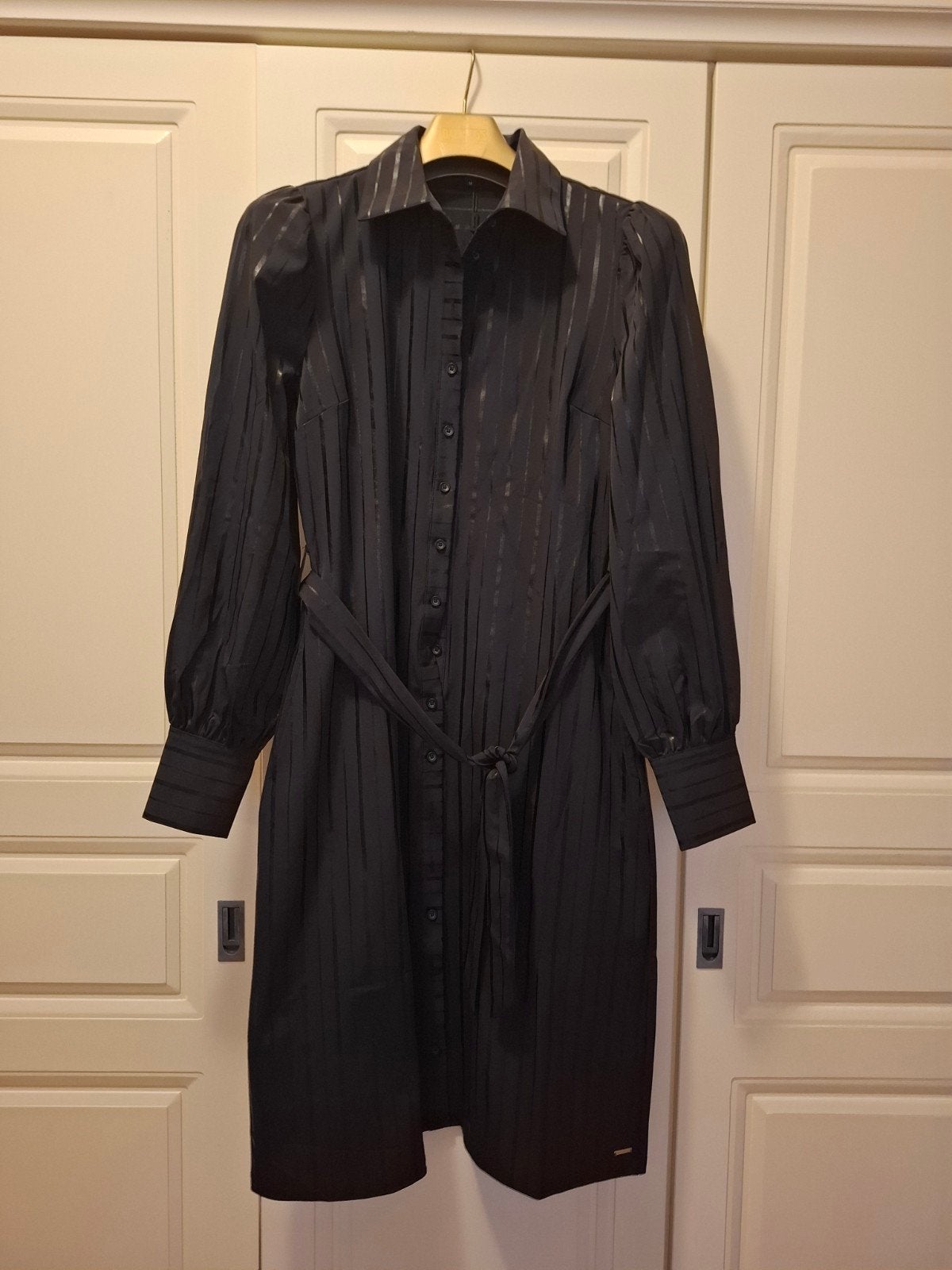 Mi Piace, zwarte "foil" streep jurk, maat M, Kleding | Dames, Maat 38/40 (M), Mi Piace, Zwart, Nieuw