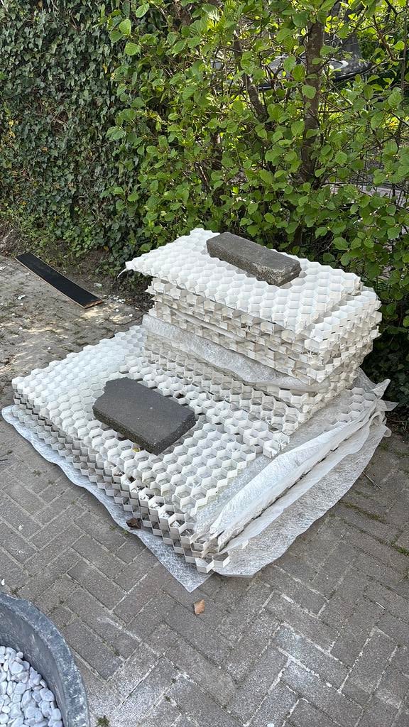 Grindmatten met worteldoek, Tuin en Terras, Ophalen, Zo goed als nieuw, Kunststof