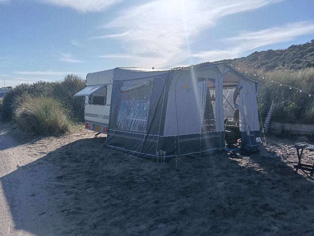 Caravan knaus sudwind 509 kg leeggewicht, Dwarsbed, Treinzit, Tot en met 3, 500 - 750 kg