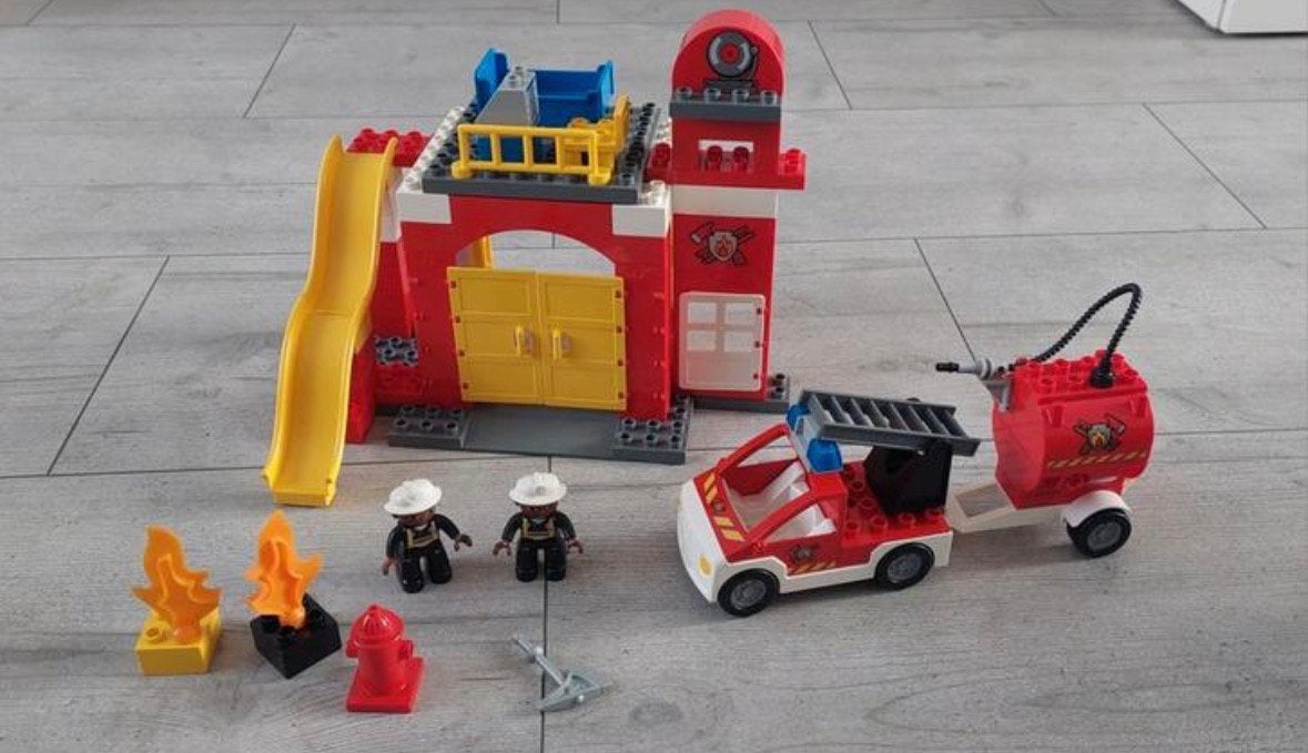 Duplo Brandweerkazerne., Kinderen en Baby's, Speelgoed | Duplo en Lego, Ophalen of Verzenden, Zo goed als nieuw, Duplo