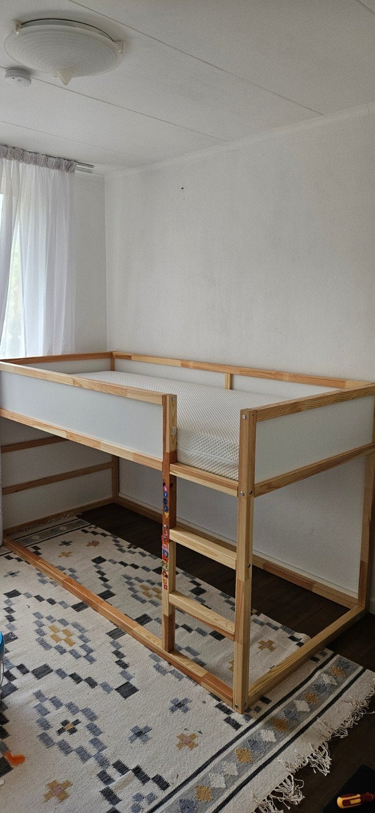 IKEA Kura bed met blauwe tent en matras, Kinderen en Baby's, Ophalen, 85 tot 100 cm, Hoogslaper of Stapelbed, Gebruikt