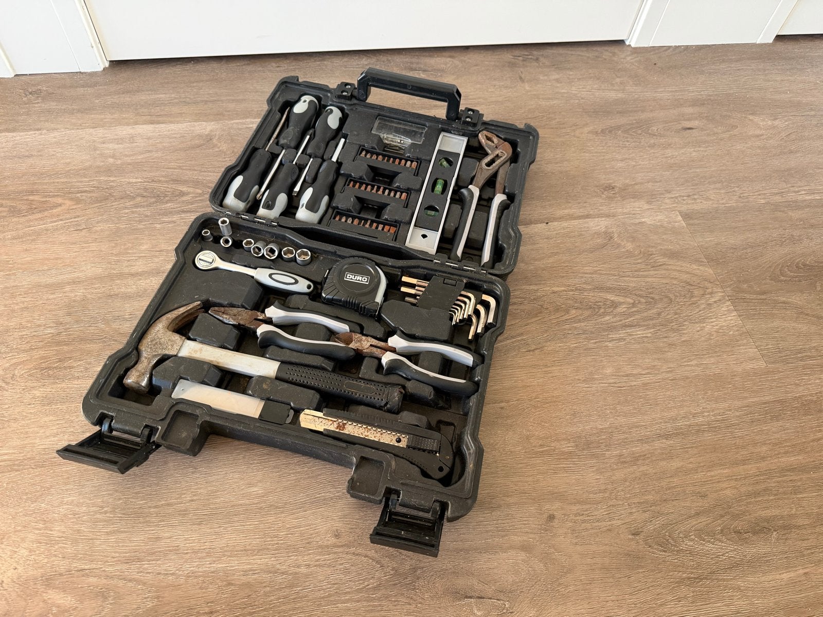 Gereedschapsset in koffer - Compleet en functioneel, Ophalen, Gebruikt, Gereedschapsset, Overige merken
