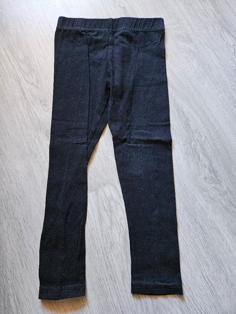 Zwarte legging meisje maat 98/104 in zeer goede staat, Kinderen en Baby's, Kinderkleding | Maat 98, Broek, Zeeman, Meisje, Ophalen of Verzenden